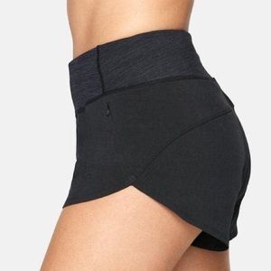 NWT Outdoor Voices Hudson Shorts in Black, Size M